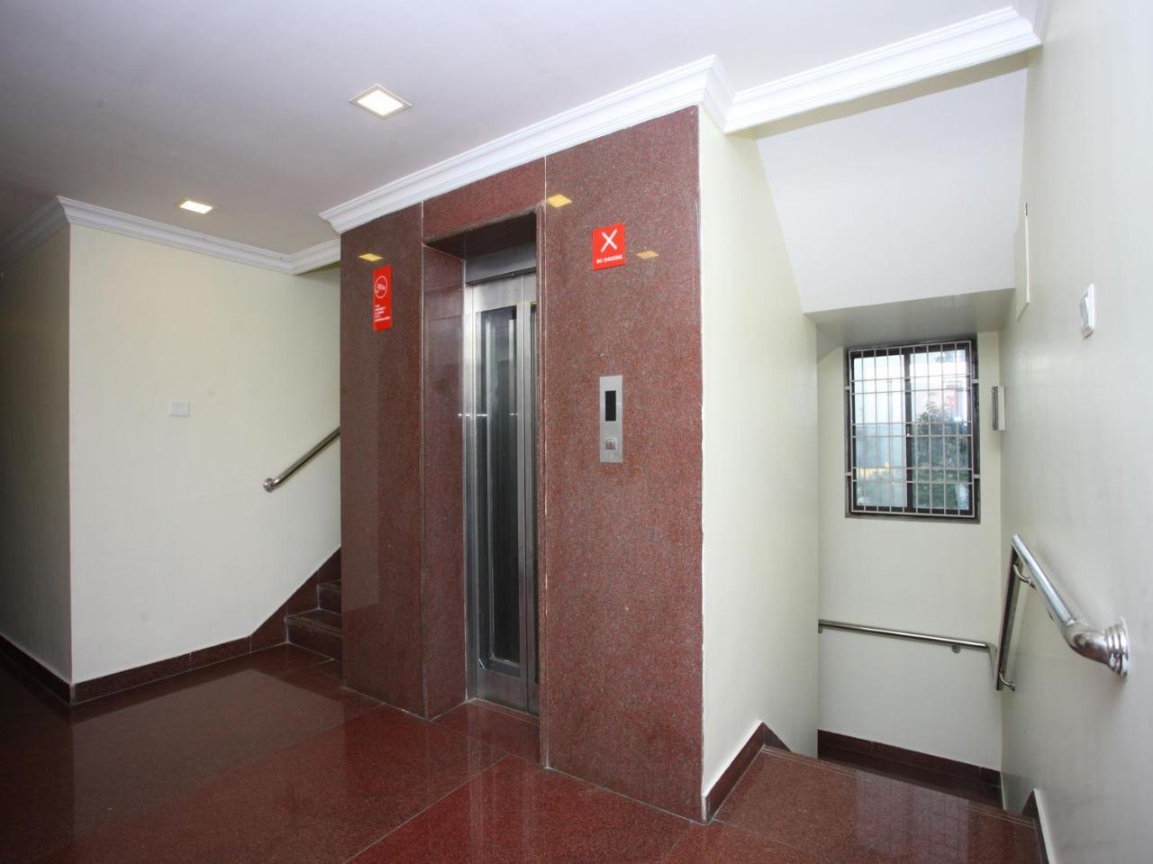 Oyo 10465 Koyambedu Chennai Hotel Ngoại thất bức ảnh